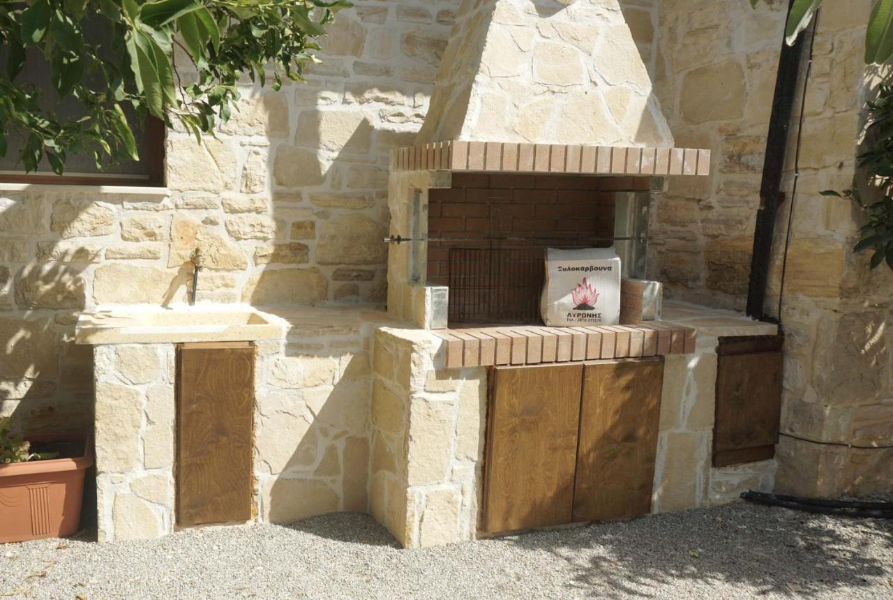 Villa Aspasia With Private Jacuzzi - Oasis Resort 科基诺斯皮格斯 外观 照片