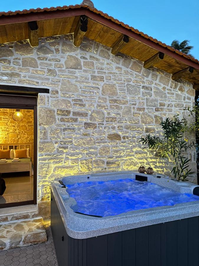 Villa Aspasia With Private Jacuzzi - Oasis Resort 科基诺斯皮格斯 外观 照片